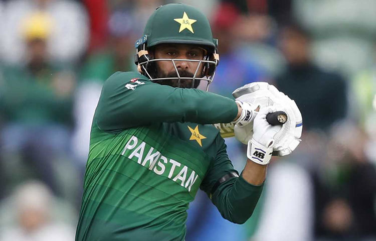 মহম্মদ হাফিজ: পাকিস্তানের অন্যতম কার্যকরী অল রাউন্ডার। ব্যাট-বলে পাকিস্তানের অন্যতম শক্তি অভিজ্ঞ হাফিজ। বিশ্বকাপে ইংল্যান্ডের বিরুদ্ধে ম্যান অফ দ্য ম্যাচ হন। দল চাপে পড়লে ম্যাচ বের করতে হাফিজের জুড়ি মেলা ভার। আবার বল হাতে বিপক্ষের পার্টনারশিপ ভাঙতেও সিদ্ধহস্ত তিনি। ব্যাট-বলে তার অলরাউন্ড পারফরম্যান্স দেখার অপেক্ষায় পাক শিবির।