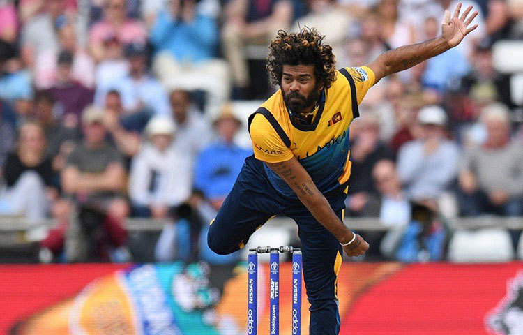 ২০০৭ বিশ্বকাপে মুথাইয়া মুরলীধরনের অফস্পিনের জালেআটকে পড়েন বহু ব্যাটসম্যান। কিন্তু লাসিথ মালিঙ্গার ডেথ ওভারে ব্যাটসম্যানের পায়ের পাতা লক্ষ্য করে নির্ভুল ইয়ার্কার ছিল শ্রীলঙ্কার ফাইনালে যাওয়ার অন্যতম কারণ। মালিঙ্গা ৪.৮৬-এর ইকোনমি রেটসহ ৮ ম্যাচে ১৮ টি উইকেট নেন। দক্ষিণ আফ্রিকার বিরুদ্ধে চার বলে চার উইকেট নিয়ে একাই ম্যাচের রং বদলে দেন মালিঙ্গা। শেষে মুরলী ও মালিঙ্গা হয়ে রইলেন সেবারের বিশ্বকাপের পরাজিত নায়ক।