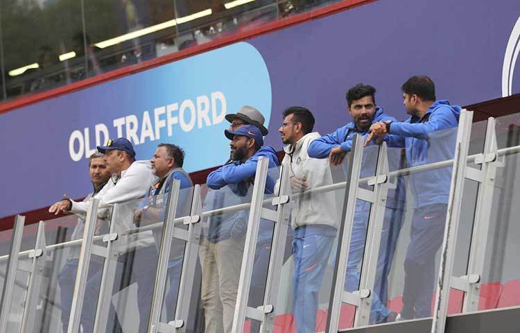 ভারতকে যদি ৩৫ ওভার ব্যাট করতে হয় তা হলে টার্গেট দাঁড়াবে ২০৯।