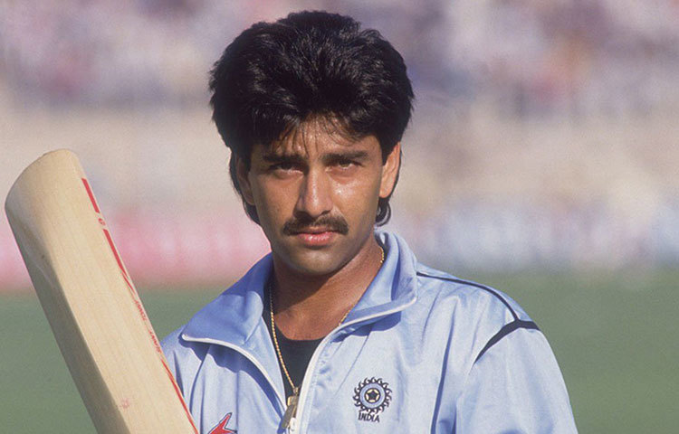 একদিনের ক্রিকেটে ৪৫টি ম্যাচে তিনি ব্যাট ও বল দুই বিভাগেই ওপেনার হিসেবে শুরু করেছিলেন। তার সংগ্রহ ১৫৭টি উইকেট এবং ১৮৫৮ রান। দুটো শতরান ও ১১টি অর্ধশতরানও রয়েছে তার।