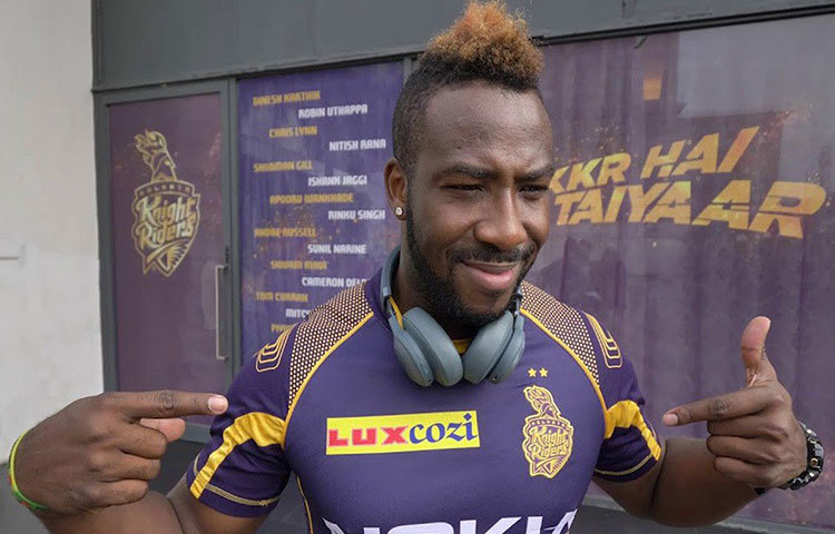 ২০১৪ সালেই শুরু করেন নিজের দ্বিতীয় ক্যারিয়ার। তৈরি করেন গানের ব্যান্ড। ড্রি রুস নামে সেখানে লিড সিঙ্গার ছিলেন তিনি। দুটি অ্যালবামও রয়েছে তার। বলিউড অভিনেত্রীদের তার মিউজিক ভিডিওতে কাজ করানোতেও আগ্রহী রাসেল।