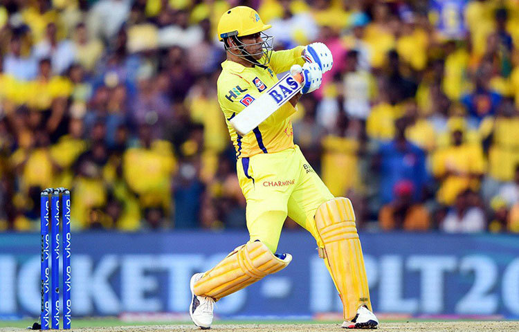 পাঁচ নম্বরে নামার কথা দলের অন্যতম সেরা ব্যাটসম্যান, অধিনায়ক, উইকেটকিপার মহেন্দ্র সিং ধোনির। ক্যাপ্টেন কুলের হাত ধরে এর আগেও চ্যাম্পিয়ন হয়েছে সিএসকে।