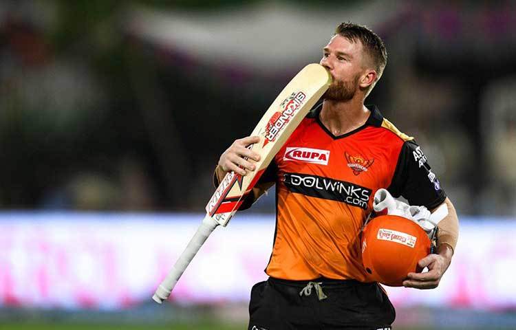 অরেঞ্জ ক্যাপের দাবিদার সানরাইজার্স হায়দরাবাদের ওপেনার ডেভিড ওয়ার্নার। তিনিও পাচ্ছেন ১০ লাখ টাকা। ১২ ম্যাচে ৬৯২ রান করে অজি ওপেনার সবার আগে।