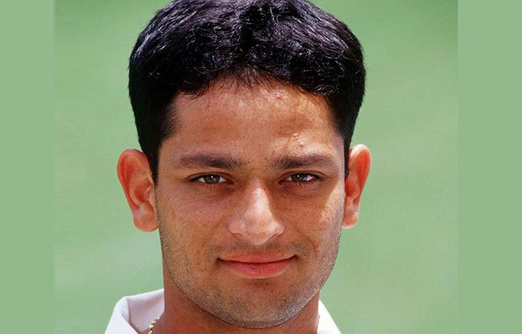 হৃষিকেশ কানিতকর ১৯৯৮ সালে ঢাকায় পাকিস্তানের বিরুদ্ধে ইন্ডিপেন্ডেন্স কাপে জয়ের রান এসেছিল তার ব্যাট থেকে। তবে ৩৪ ওডিআই খেলে ৩৩৯ রান ও ১৭ উইকেট নিলেও এই অলরাউন্ডারের কাছে বিশ্বকাপের দরজা খোলেনি।