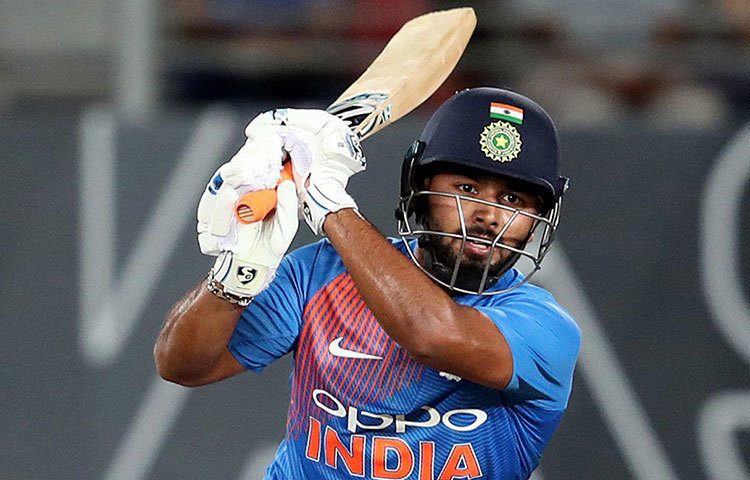 ঋষভ পান্থ: দলের উইকেট রক্ষক তিনি। ব্যাট হাতে বিধ্বংসী হতে পারেন যে কোনো সময়। অনেক সময় তা বিপদ ডেকে আনে দলের জন্য। সেই দায়িত্ব নেওয়ার কাজটাই দ্রুত শিখে নিতে হবে পান্থকে।