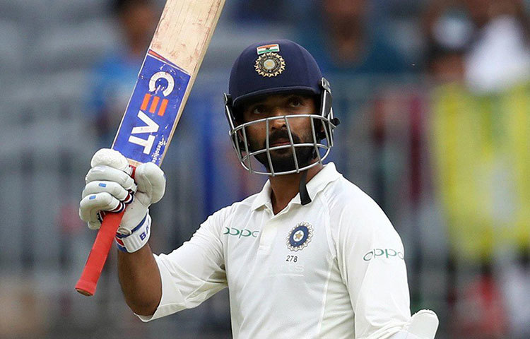 অজিঙ্ক রাহানে: ভারতের টেস্ট ক্রিকেটের সহ-অধিনায়ক প্র্যাকটিস ম্যাচে ওপেন করতে নেমে রান পেয়েছেন। তবে বৃহস্পতিবারের ম্যাচে তাকে ওপেন করতে হবে না। নিজের পছন্দের জায়গাতে নেমেই দলকে ভরসা যোগাতে হবে। সেই দিকে তাকিয়ে থাকবে বিরাট-বাহিনী।