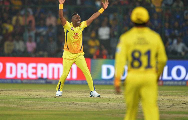 ছয় নম্বরে নামার কথা ডোয়েন ব্রাভোর। মিডল অর্ডারে দ্রুত গতিতে রান তোলার ক্ষমতা রাখেন এই ক্যারিবিয়ান অলরাউন্ডার।