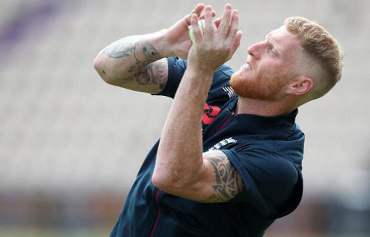 দুনিয়ার সব অলরাউন্ডারের দৌড়ে বেন স্টোকসকে সবচেয়ে এগিয়ে রেখেছেন ভন। তাই তার দলে মিডল অর্ডারকে শক্ত ভিতের উপর দাড় করাতে তিনি আস্থা রাখছেন ইংল্যান্ডের বেন স্টোকসের উপর।