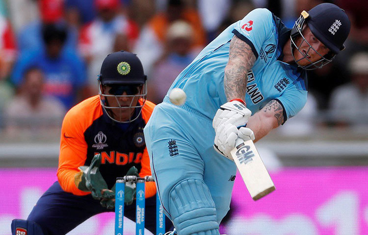 ভারত বড় রান তাড়া করে এর আগে বহু ম্যাচ জিতেছে। কিন্তু সেক্ষেত্রে প্রয়োজন একটি ভালো ওপেনিংয়ের। লোকেশ রাহুল নয় বলে শূন্য রান করে ফিরে যেতে প্রথমেইকিছুটা ব্যাকফুটে চলে যায় ভারত।