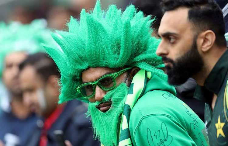 এজবাস্টনে নিউ জিল্যান্ডের বিরুদ্ধে পাক সমর্থক।