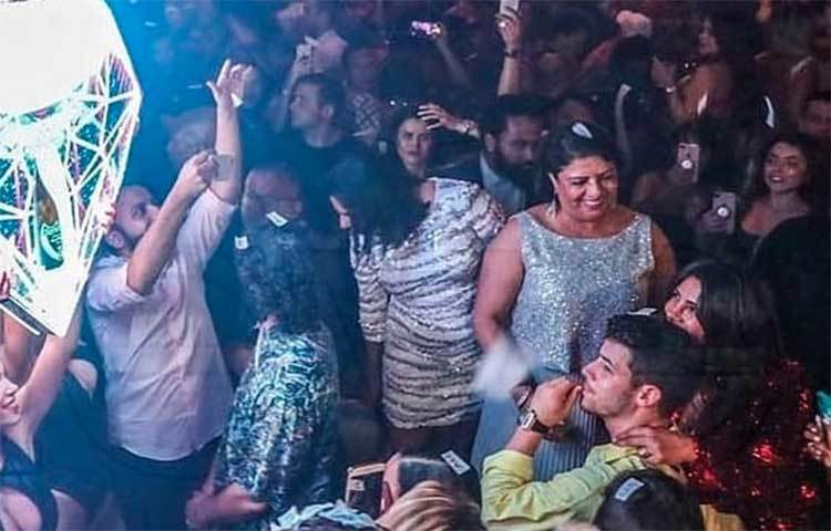 সেই উপলক্ষে বড়সড় পার্টির আয়োজন করেছিলেন স্বামী নিক জোনাস।