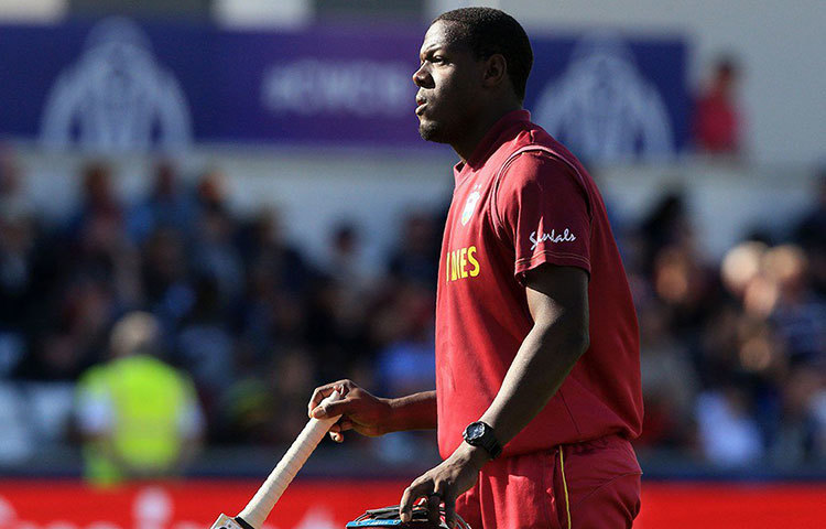 কার্লোস ব্রেথওয়েট: পরাজিত নায়কের একাদশে তাকে রাখতেই হবে। শতরান করেও দলকে জেতাতে ব্যর্থ হয়েছিলেন তিনি। বিশ্বকাপ নিয়েছেন ৯টি উইকেট। টুর্নামেন্টে সব ম্যাচ খেললে হয়ত ওয়েস্ট ইন্ডিজের ফল আরও ভালো হত। আসন্ন ভারতের বিরুদ্ধে সিরিজে ক্যারিবিয়ান অধিনায়ক তিনিই।