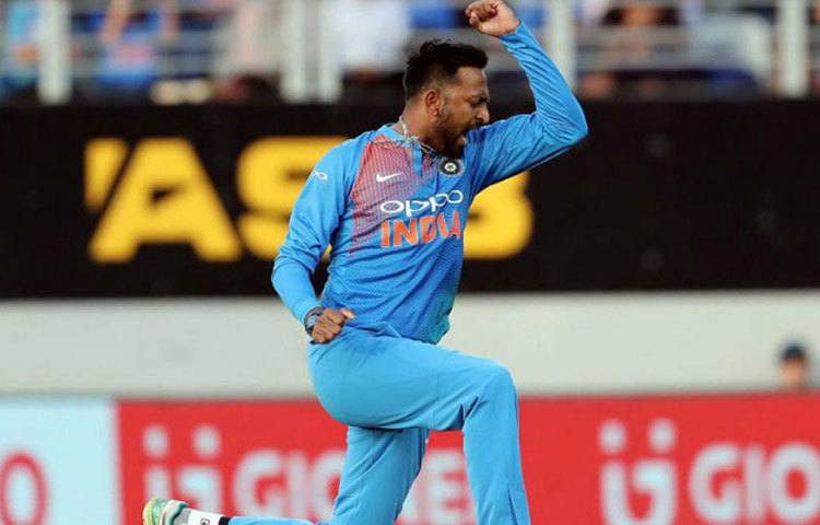 ক্রুণাল পান্ডে: বিশ্রামে রয়েছেন হার্দিক। তবে দলে রয়েছেন তার দাদা। সুযোগ পেতে পারেন প্রথম একাদশেও। ব্যাট-বল দুই বিভাগেই সমান দক্ষতা দেখাতে পারেন। টি-টোয়েন্টি-র জন্য খুব কার্যকরই এক খেলোয়াড় তিনি।