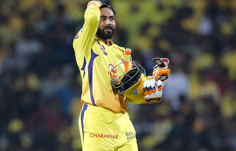 রবীন্দ্র জাডেজা: অলরাউন্ডার রবীন্দ্র জাডেজা সাত নম্বরে নামতে পারেন। ব্যাট হাতে তেমন প্রয়োজন না পড়লেও বল হাতে ভালোই খেলেছেন তিনি।