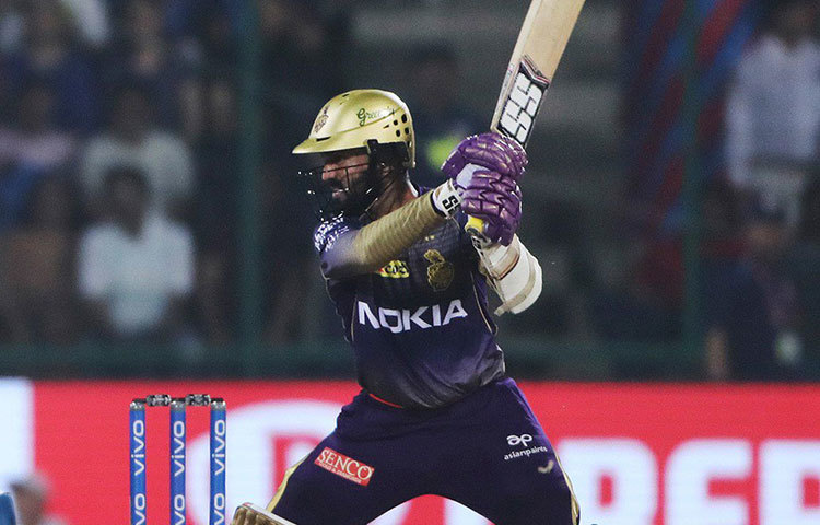 দীনেশ কার্তিক: পাঁচ নম্বরে নামার কথা অধিনায়ক দীনেশ কার্তিকের। জিততে মরিয়া কোহালিদের চাপে ফেলতে দীনেশের শীতল মস্তিষ্ক কাজে লাগবে বলেই মনে করছেন বিশেষজ্ঞরা। এ ছাড়াও উইকেটকিপার-ব্যাটসম্যান দলে বড় ভরসা।