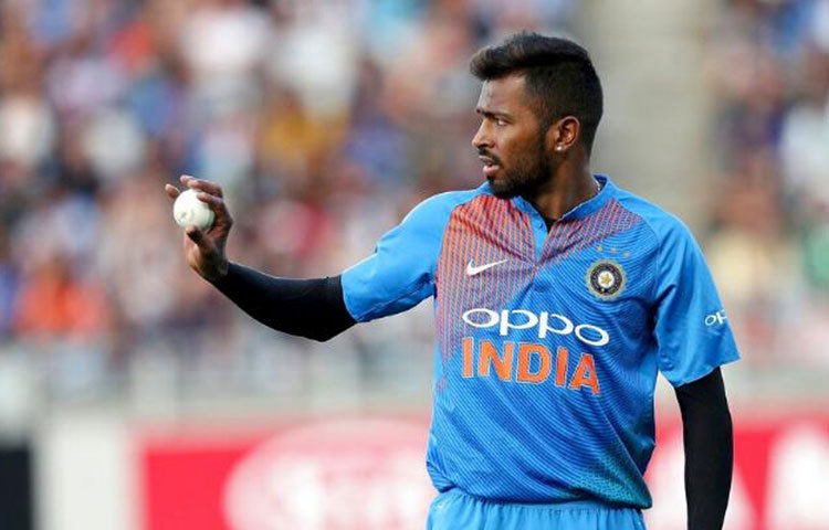 হার্দিক পান্ডিয়া (অলরাউন্ডার)।