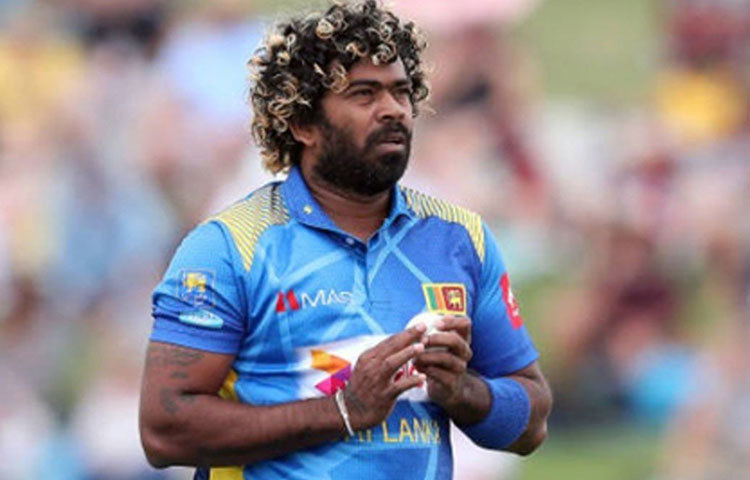 লাসিথ মালিঙ্গা: বয়স ৩৫। সম্ভবত এটাই শেষ বিশ্বকাপ শ্রীলঙ্কার এই ডানহাতি পেসারের। তার অদ্ভুত বোলিং অ্যাকশন এবং ইয়র্কার গোটা বিশ্বের নজর কেড়েছে। ২০০৪ সালে আন্তর্জাতিক ক্রিকেটে আত্মপ্রকাশ। ২১৩টি ওডিআই খেলে ৩১৮টি উইকেট নিয়েছেন। ৩০টি টেস্টে ১০১টি উইকেট এবং ৭০টি টি-টোয়েন্টিতে ৯৪টি উইকেট রয়েছে তার।