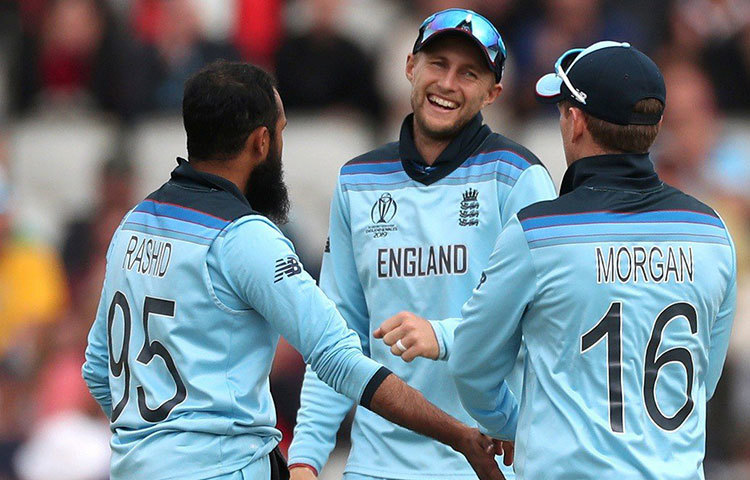 লর্ডসের পিচে যদি স্পিন ধরে, তা হলে কিন্তু আদিল রশিদ ও মইন আলির আক্রমণও সামলাতে হতে পারে কিউয়িদের। দল বিপদে পড়লে বল হাতে পার্টনারশিপ ভাঙতে এরা দু’জনেই বেশ কার্যকরী।