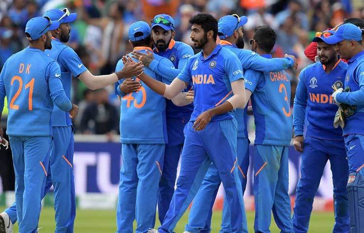 ২০১১ সালে বিশ্বকাপ জিতে ভারত প্রায় ১৭ কোটি ২২ লাখ ৫০ হাজার টাকা পেয়েছিল। ২০১৫ সালে ভারত পেয়েছিল প্রায় ৫ কোটি ৭৪ লাখ ২০ হাজার টাকা।