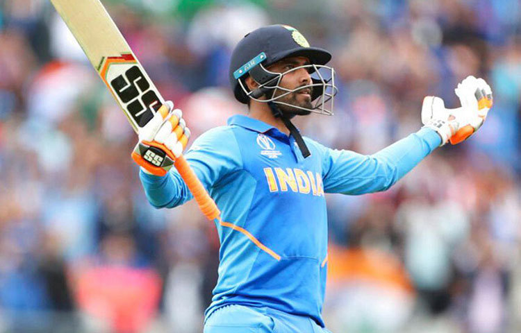 রবীন্দ্র জাডেজা: স্যর জাড্ডু-র মতো একজন ফিল্ডার, বোলার ও ব্যাটসম্যানের প্যাকেজকে বসিয়ে রাখা খুব বুদ্ধিমানের কাজ হবে না বিশ্বচ্যাম্পিয়নদের বিরুদ্ধে। তিনি মাঠে থাকা মানে বেড়ে যাবে রানআউটের সুযোগও।