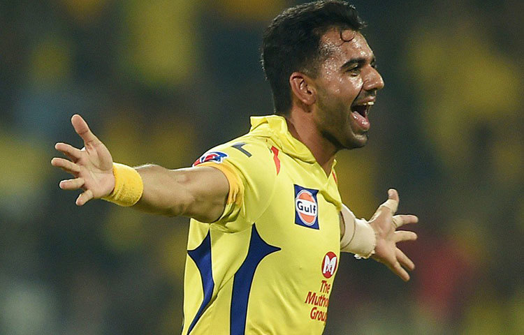 দীপক চাহার: দীপক চাহারের নামার কথা আট নম্বরে। পেসার চাহার গতিতে বিপক্ষকে চমকে দিয়েছেন প্রথম দুই ম্যাচে।