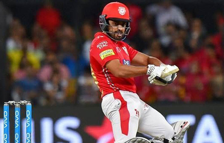 কিংস ইলেভেন পাঞ্জাবের করুণ নায়ার দ্বিতীয় ভারতীয় যিনি টেস্ট ক্রিকেটে ত্রিশতরান করেছেন। দিল্লি ডেয়ারডেভিলসের হয়ে কয়েকটি ম্যাচে অধিনায়কত্বও করেছেন এক সময়। ২৭ বছরের নায়ার ২০১৭ সালে ২৮১ রান করেছিলেন। গড় ছিল ২১.৬১। ২০১৮ সালে ৩০১ রান করেছিলেন, গড় ছিল ২৫.০৮।