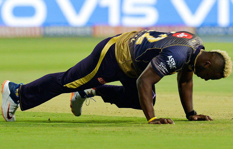 মা-বাবা চেয়েছিলেন রাসেলও উচ্চশিক্ষার পাঠ নিক। কিন্তু রাসেল ক্রিকেট খেলতে চেয়েছিলেন। নিজেকে প্রমাণের জন্য দুই বছর সময় চেয়ে নেন তিনি।