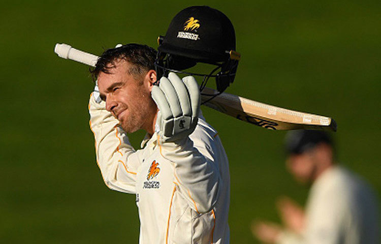 টম ব্লুনডেন: নিউজিল্যান্ডের হয়ে একটিও একদিনের ম্যাচ খেলেননি এই উইকেটরক্ষক ব্যাটসম্যানটি। এমন একজন আনকোরাকে বিশ্বকাপের মতো গুরুত্বপূর্ণ টুর্নামেন্টে নেওয়া কতটা যুক্তিসঙ্গত তা নিয়ে প্রশ্ন রয়েছে অনেকেরই।