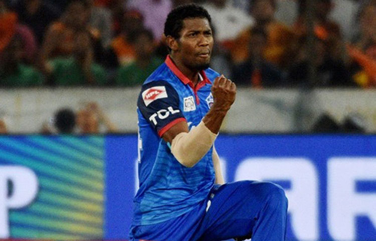 নয় নম্বরে নামতে পারেন ট্রেন্ট বোল্ট। আজকের ম্যাচে সুপার কিংসের জন্য বোল্ট নামক চমক অপেক্ষা করতে পারে। রায়না, ওয়াটসনদের প্যাঁচে ফেলতে কিংবা ডেথ ওভারে তাকে কাজে লাগাতে পারে দল।