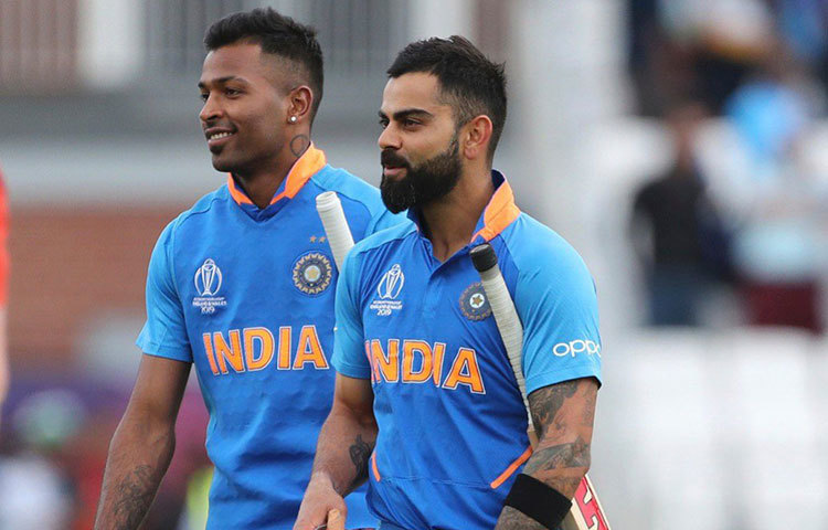 ওপেনিংয়ে ১৮৯ রানের পার্টনারশিপই ভাগ্য গড়ে দিয়েছিল ম্যাচের। কাজ শেষ করে কফিনে শেষ পেরেক পুঁতলেন বিরাট। ঠান্ডা মাথায় ৪১ বলে অপরাজিত ৩৪ রানের ঝুঁকিহীন ইনিংস খেলে তিনি দলকে পৌঁছে দিলেন জয়ের সরণিতে। জয়ের রান নিলেন হার্দিক পান্ডে।