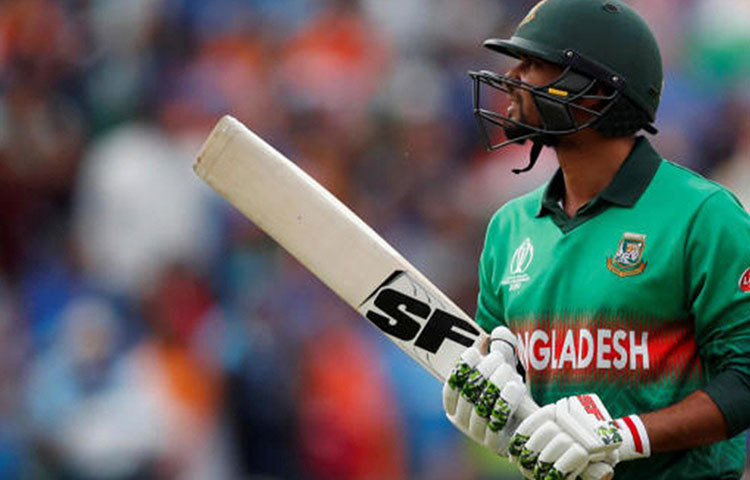 মাশরাফি বিন মর্তুজা: বাংলাদেশের সবচেয়ে অভিজ্ঞ অলরাউন্ডার মাশরাফি। বাংলাদেশের উত্থানের পিছনে মাশরাফির বড় ভূমিকা রয়েছে।