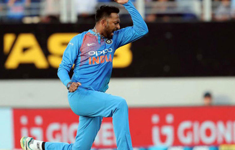 ক্রুনাল পান্ডে: দলে হার্দিক না থাকলেও রয়েছেন ক্রুনাল। ব্যাটে বলে কার্যকারী ভূমিকা নিতে পারেন ইনিও।