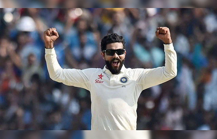 রবীন্দ্র জাদেজা: তিন ধরনের ক্রিকেটেই তিনি অপরিহার্য হয়ে উঠছেন। তাকে দলের বাইরে রেখে নামতে চাইবেন না বিরাট। তিনি মাঠে থাকা মানে শুধু ব্যাট-বল নয়, ফিল্ডিংয়েও এগিয়ে থাকবে ভারত।