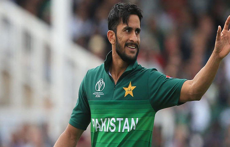 বিয়ে নিয়ে না হলেও পাকিস্তান দলে জায়গা পাওয়া নিয়ে চাপে রয়েছেন হাসান আলি। বিশ্বকাপে চোটের জন্য দল থেকে ছিটকে যাওয়ায় দলে ফিরতে হলে তাকে আমির-আফ্রিদিদের সঙ্গে লড়াই করতে হবে।