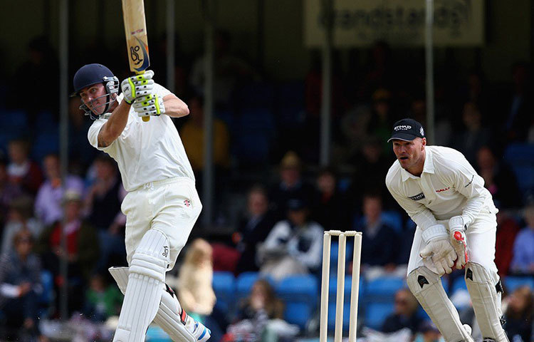 অস্ট্রেলিয়ার ব্যাটসম্যান ড্যামিয়েন মার্টিনকে ২০১০ সালে নিলামে কিনেছিল রাজস্থান রয়্যালস। ২৪ বলে মাত্র ১৯ রান করেছিলেন বিখ্যাত এই অজি। চিন্নাস্বামী স্টেডিয়ামে আরসিবি জিতে যায় সেই ম্যাচ।