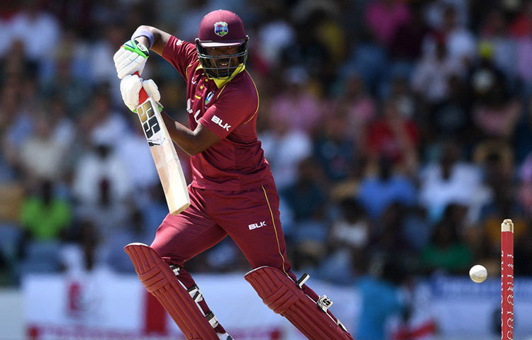 ডারেন ব্রাভো কলকাতা নাইট রাইডার্সের হয়ে ২০১৭ সালে রাইজিং পুণে সুপারজায়ান্টসের বিরুদ্ধে খেলেন। কেকেআর ম্যাচ জেতে, তবে ডারেন পরবর্তীতে সুযোগ পাননি আর।