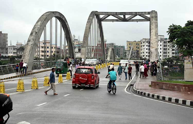 হাতিরঝিলে নিরিবিল পরিবেশ। ছবি: বিপ্লব দিক্ষিৎ