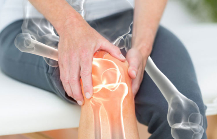 পরিবারে কারো, বিশেষ করে মায়ের যদি এই রোগ থাকে তাহলে এই অসুখ হবার সম্ভাবনা থাকে। যারা রোদে কম বের হন তাদেরও এই অসুখ হতে পারে।