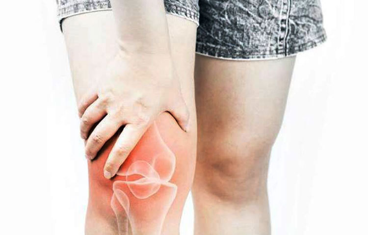 রোগা ও কম উচ্চতার মহিলাদের শরীরের হাড় বেশিরভাগ ক্ষেত্রে দুর্বল হয়। ফলে অস্টিওপোরোসিস হবার সম্ভাবনাও বেশি থাকে।