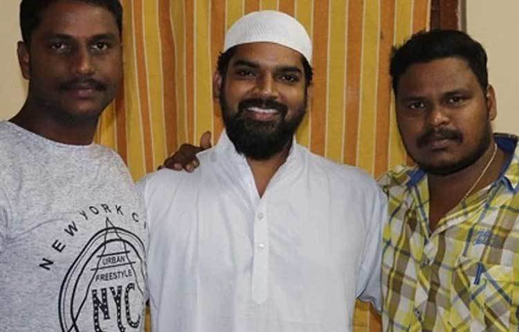 খওয়াজা ২০১৭ সালে প্রথম এই পরিকল্পনা শুরু করেন আরও দুই বন্ধুর সঙ্গে। শ্রীনাথ রেড্ডি এবং ভগত রেড্ডি। তারা তিন জন স্থির করেন, এই সংক্রান্ত একটা ইউটিউব চ্যানেল খোলার।