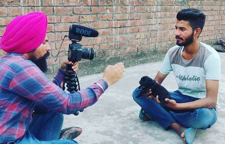 কয়েক মাসের মধ্যেই ইউটিউব থেকে আয় তার চাষাবাদের আয়কে ছাপিয়ে গেল। এরপর আরও বেশি মন দিয়ে, আরও ভিডিও আপলোড করতে শুরু করেন দর্শন। এখন তার চ্যানেলে ৫০০টি ভিডিও রয়েছে।