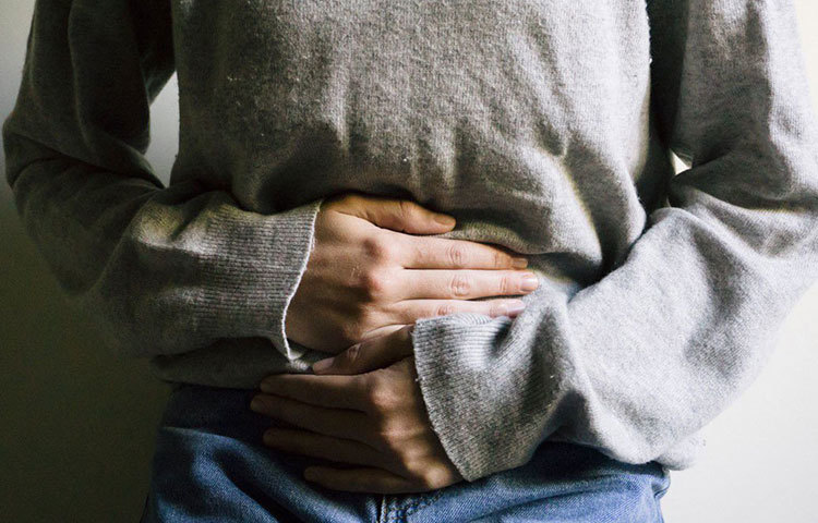 পেটের সমস্যায় কাজে আসে এই মশলা। কালোজিরা শুকনো খোলায় ভেজে গুঁড়ো করে নিন। এবার আধ কাপ ঠান্ডা করা দুধে এই কালোজিরা এক চিমটে মিশিয়ে খালিপেটে খান প্রতিদিন। দুধ ঠান্ডা হওয়ায় বদহজমও হবে না, উল্টে পেটের সমস্যা থেকে মুক্তি মিলবে কালোজিরার দৌলতে।