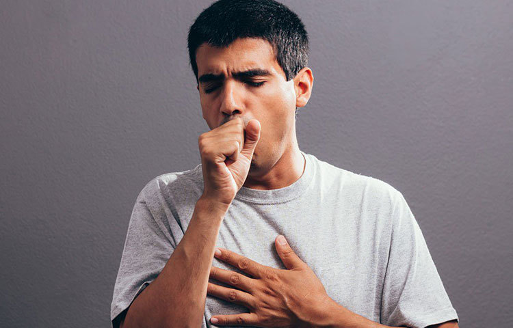 বৃষ্টি ভেজার ফলে সর্দি-কাশি থেকে বুকে চাপ লাগলে কলোজিরার তেল গরম করে বুকে ও পিঠে মালিশ করে চাদর গায়ে থাকুন কিছুক্ষণ। কয়েকবার করলেই কষ্ট কমবে। কাশির প্রকোপ থেকেও রক্ষা পাবেন অনেকটাই।