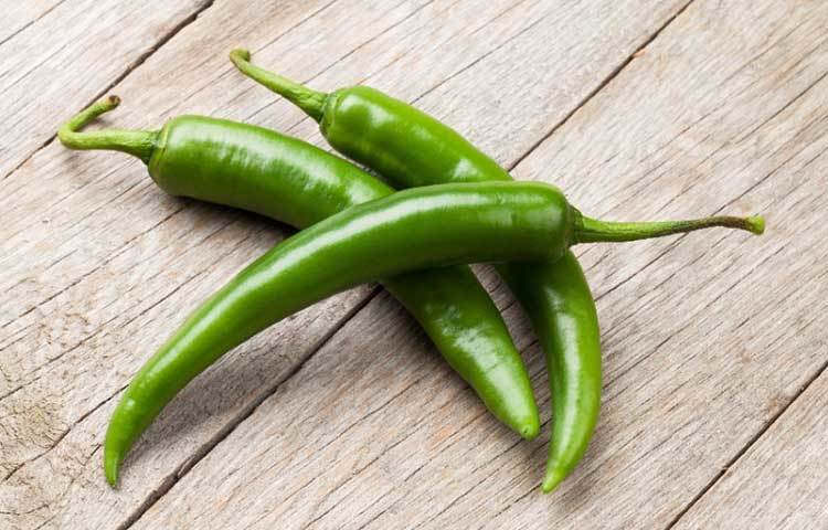 প্রতিদিন একটি করে কাঁচা মরিচ খেলে মস্তিষ্কে রক্ত জমাট বাধার ঝুঁকি কমে যায়।