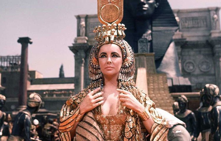 তাকে ‘লিজ’ বলা হলেও তিনি ব্যক্তিগতভাবে এই ডাক পছন্দ করতেন না। তার মনে হত, ‘লিজ’ ডাকটা সাপের ‘হিশশ’-এর মতো শোনায়!