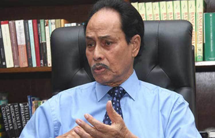 রাজনীতিতে বহুল বিতর্কিত এ ব্যক্তি মুক্তিযুদ্ধেও অংশ নেননি। ১৯৭১ সালের ২৫ মার্চ মুক্তিযুদ্ধ শুরুর সময় এরশাদ ছুটিতে রংপুর ছিলেন। তিনি মুক্তিযুদ্ধে অংশগ্রহণ না করে পাকিস্তান চলে যান।