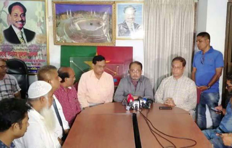 ১৯৮১ সালে ৩০ মে, জিয়াউর রহমান নিহত হওয়ার পর এরশাদের রাজনৈতিক অভিলাষ প্রকাশ পায়।