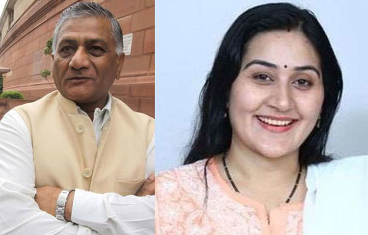 ভিকে সিংহ এবং ডলি শর্মা: উত্তর প্রদেশের গাজিড়িয়াবাদ থেকে দাঁড়িয়েছেন কেন্দ্রীয়মন্ত্রী তথা বিজেপি প্রার্থী ভি কে সিং। কংগ্রেসের ডলি শর্মা দাঁড়িয়েছেন তার বিরুদ্ধে।