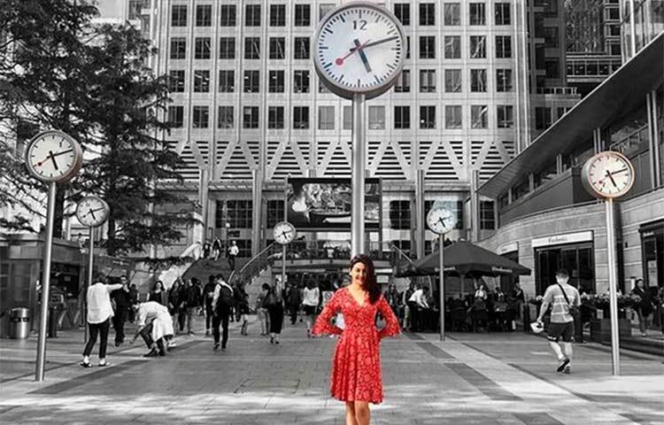 বিদেশের মাটিতে লাল পরি সেজে জয়া আহসান। ছবি: ইনস্টাগ্রাম