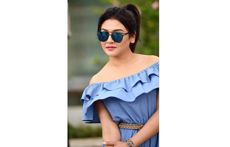 জয়া আহসান বলেন, ‘এবারের জন্মদিনেও দেশে থাকা হলো না। দেশের সবাইকে ভীষণ মিস করছি। সবার কাছে দোয়া চাই, আল্লাহ যেন আমাকে সুস্থ রাখেন, ভালো রাখেন।’